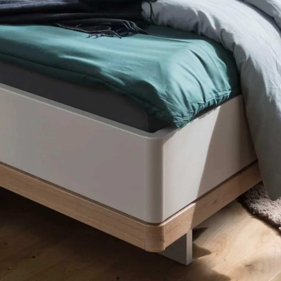 Breites Bett Privira