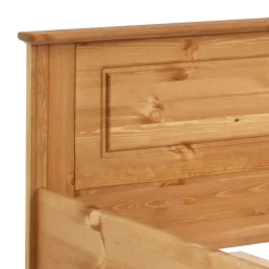 Holzbett Slavira