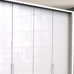 Riesiger Kleiderschrank Grinzia